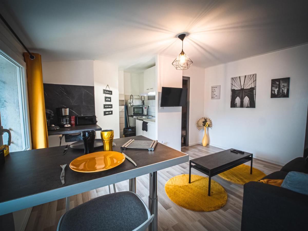 Le P'Tit Jeanne D'Arc Logements Insolites 南锡 外观 照片